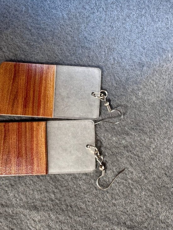 Unbranded Jewelry - Grain-Pattern Plastic & Frosted Resin Rectangle Statement Dangle Earrings Silver